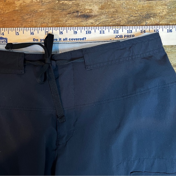 Mountain Hardwear Convertible Hiking Pants size 6 black - Picture 9 of 14